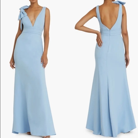 Mac Duggal Dresses & Skirts - NEW Mac Duggal Bow Shoulder V-Neck sleeveless powder blue Gown Size 12